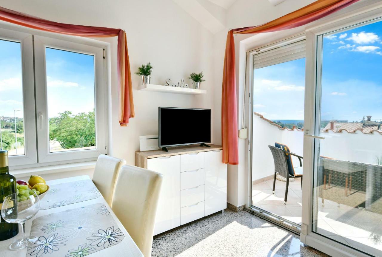 Appartement Apartman Del Mar à Poreč Extérieur photo