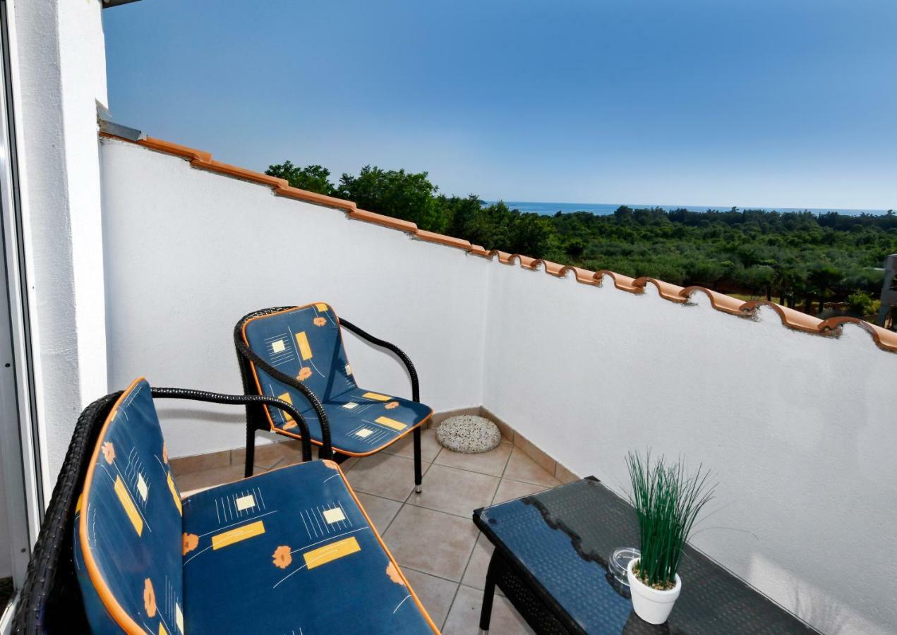 Appartement Apartman Del Mar à Poreč Extérieur photo